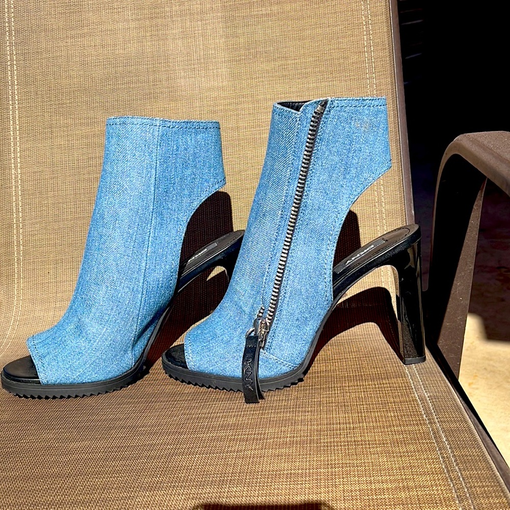 DKNY shoes
